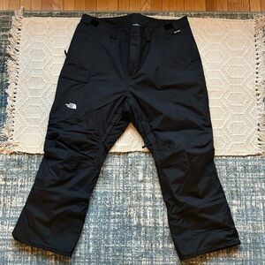 The North Face Woman’s Snowpants 3xl